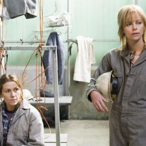 Still of Charlize Theron and Frances McDormand in North Country 2005