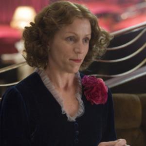 Still of Frances McDormand in Miss Pettigrew Lives for a Day (2008)