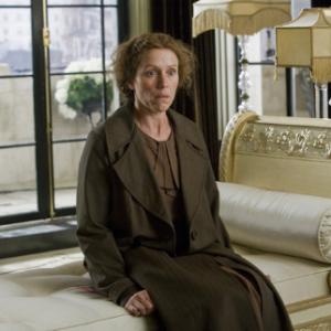 Still of Frances McDormand in Miss Pettigrew Lives for a Day 2008