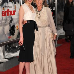 Helen Mirren and Greta Gerwig at event of Arthur 2011