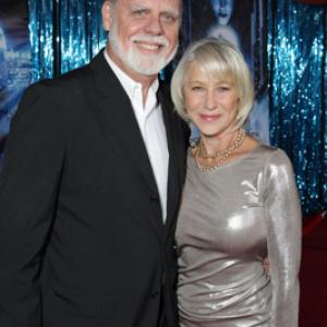 Taylor Hackford and Helen Mirren at event of Enchanted (2007)