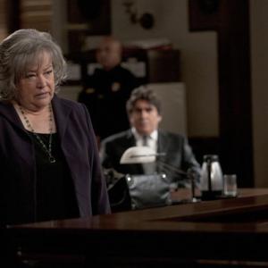 Still of Alfred Molina and Kathy Bates in Harry's Law (2011)