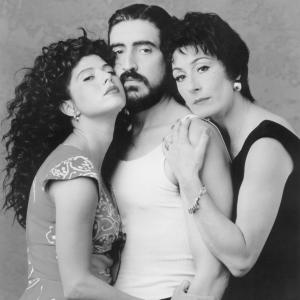 Still of Alfred Molina Marisa Tomei and Anjelica Huston in The Perez Family 1995