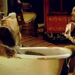 Eddie Murphy (as the good doctor) counsels Archie the bear