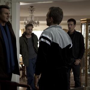 Still of Liam Neeson, Dan Stevens and Eric Nelsen in Vaikstant tarp antkapiu (2014)