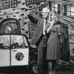 Still of Leslie Nielsen and Priscilla Presley in The Naked Gun From the Files of Police Squad! 1988