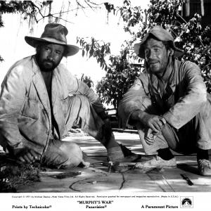 Still of Peter O'Toole and Philippe Noiret in Murphy's War (1971)