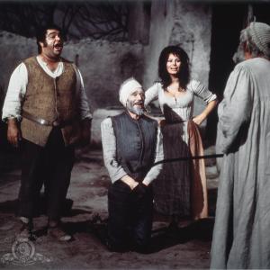Still of Sophia Loren Peter OToole and James Coco in Man of La Mancha 1972