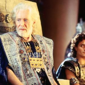 Still of Peter OToole and Orlando Bloom in Troy 2004