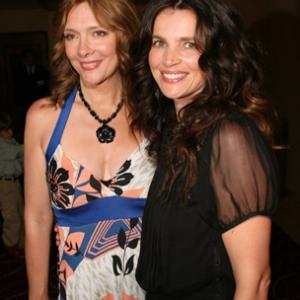 Glenne Headly and Julia Ormond at event of Kit Kittredge An American Girl 2008