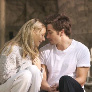 Still of Gwyneth Paltrow and Jake Gyllenhaal in Proof (2005)