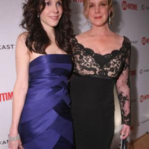 MaryLouise Parker and Elizabeth Perkins at event of The 66th Annual Golden Globe Awards 2009