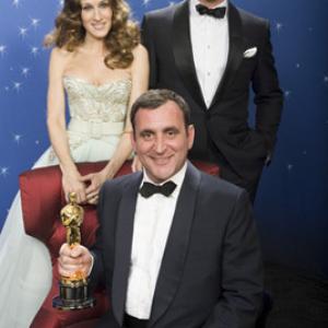 Michael OConner winner of the Oscar for Costume Design for his work in The Duchess poses with presenters Sarah Jessica Parker and Daniel Craig after the 81st Annual Academy Awards at the Kodak Theatre in Hollywood CA Sunday February 22 2009 airing live on the ABC Television Network