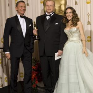 Academy Awardwinner Greg Cannom center with presenters left to right Daniel Craig and Sarah Jessica Parker backstage at the 81st Academy Awards are presented live on the ABC Television network from The Kodak Theatre in Hollywood CA Sunday February 22 2009