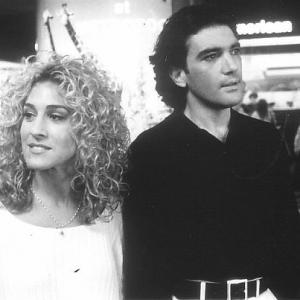 Still of Antonio Banderas and Sarah Jessica Parker in Miami Rhapsody (1995)