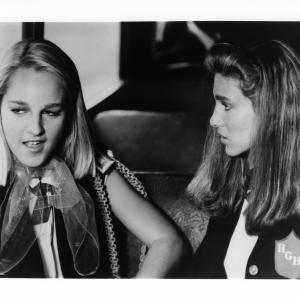 Still of Helen Hunt and Sarah Jessica Parker in Girls Just Want to Have Fun (1985)