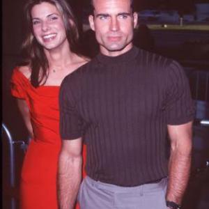 Sandra Bullock and Jason Patric at event of Greitis 2 laivo uzgrobimas 1997