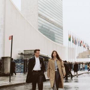 SEAN PENN as federal agent Tobin Keller and CATHERINE KEENER as his partner, agent Dot Woods, in The Interpreter, a suspenseful thriller of international intrigue set inside the political corridors of the United Nations.