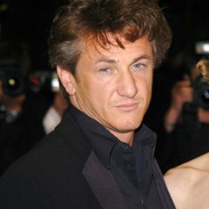 Sean Penn at event of The Assassination of Richard Nixon (2004)