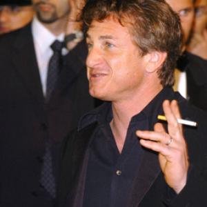Sean Penn at event of The Assassination of Richard Nixon (2004)