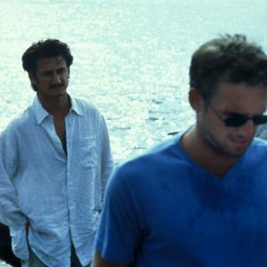 Still of Sean Penn and Josh Lucas in The Weight of Water (2000)