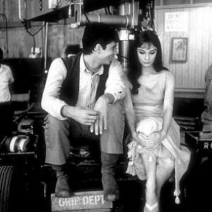 33-2320 Audrey Hepburn and Anthony Perkins on the set of 