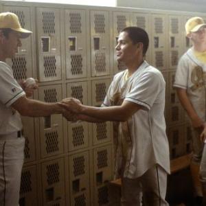 Still of Dennis Quaid and Jay Hernandez in The Rookie 2002