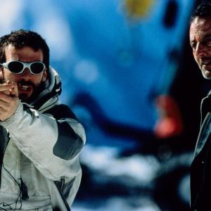 Jean Reno and Mathieu Kassovitz in Les riviegraveres pourpres 2000