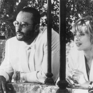 Still of Rosanna Arquette and Jean Reno in Le grand bleu 1988