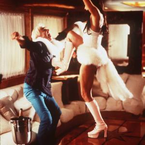 Still of Demi Moore and Burt Reynolds in Striptease 1996