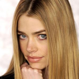 Denise Richards at event of Empire (2002)