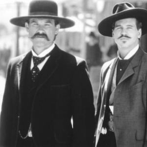 Still of Val Kilmer and Kurt Russell in Tombstone (1993)