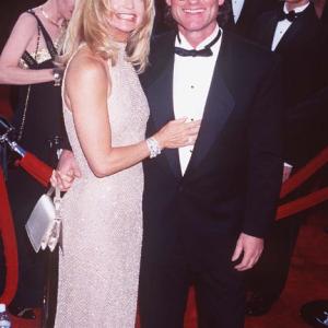Goldie Hawn and Kurt Russell at event of The 69th Annual Academy Awards 1997