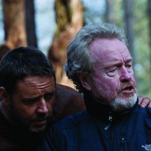 Still of Russell Crowe and Ridley Scott in Robinas Hudas 2010