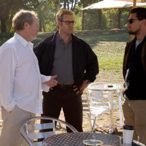 Still of Russell Crowe Leonardo DiCaprio and Ridley Scott in Melo pinkles 2008
