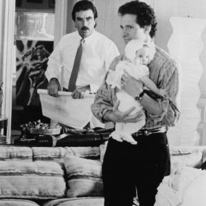 Still of Steve Guttenberg and Tom Selleck in 3 Men and a Baby 1987