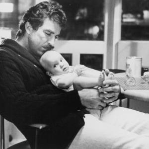 Still of Tom Selleck in 3 Men and a Baby (1987)
