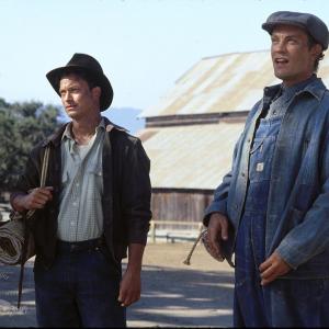 Still of John Malkovich and Gary Sinise in Of Mice and Men 1992