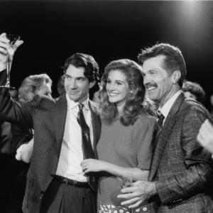 Still of Julia Roberts, Tom Skerritt and Dylan McDermott in Steel Magnolias (1989)
