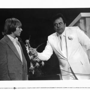 Still of John Denver and Paul Sorvino in Oh God! 1977
