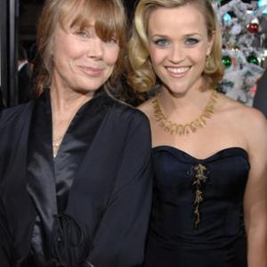 Sissy Spacek and Reese Witherspoon at event of Four Christmases 2008