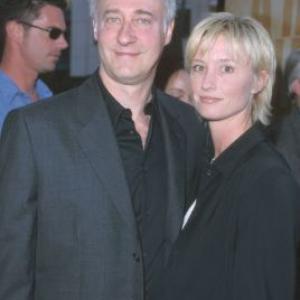 Brent Spiner and Loree McBride at event of Gladiatorius 2000