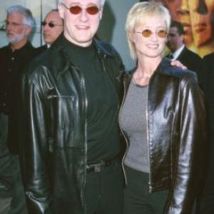 Brent Spiner and Loree McBride at event of Rules of Engagement (2000)