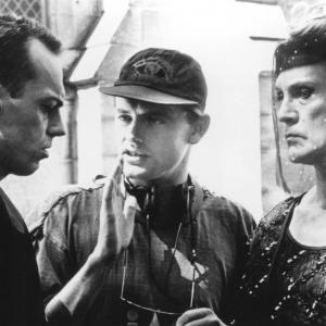 Still of Terence Stamp and Hugo Weaving in The Adventures of Priscilla, Queen of the Desert (1994)