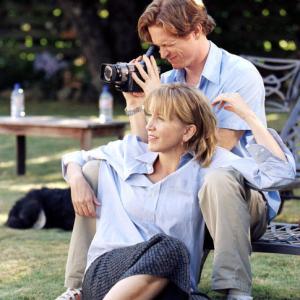 Still of Eric Stoltz and Felicity Huffman in Out of Order (2003)