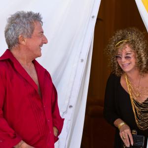 Still of Dustin Hoffman and Barbra Streisand in Paskutinis tevu isbandymas. Mazieji Fakeriai (2010)