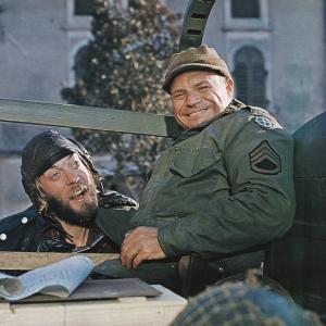 Still of Donald Sutherland and Don Rickles in Kelly's Heroes (1970)