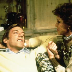 Still of Donald Sutherland and Mary Tyler Moore in Ordinary People 1980