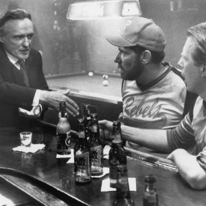 Still of Dennis Hopper Kiefer Sutherland and Cliff De Young in Flashback 1990
