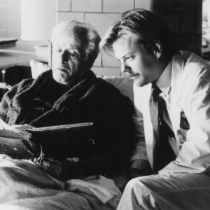 Still of Kiefer Sutherland and Eli Wallach in Article 99 1992